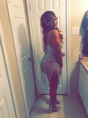 Syndy incall escorts in Carbondale